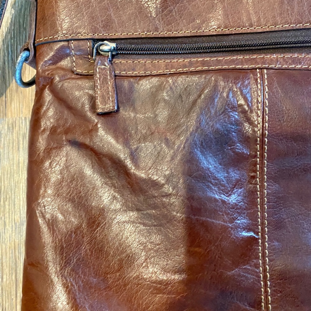 JACK GEORGES Voyager Crossbody Bag - Picture 4 of 8
